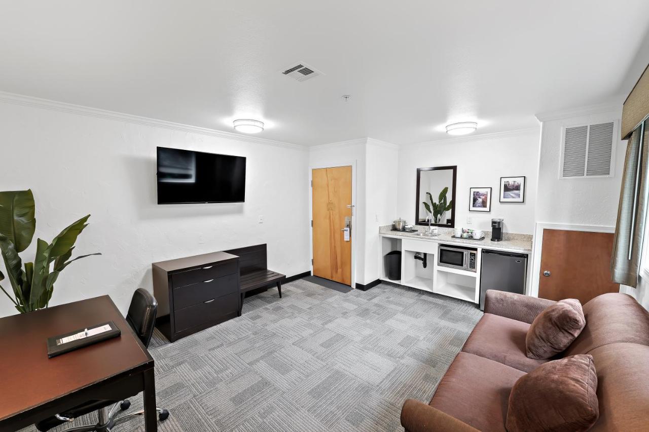 Best Western Wesley Inn & Suites Gig Harbor Extérieur photo