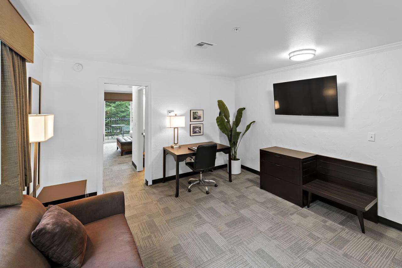 Best Western Wesley Inn & Suites Gig Harbor Extérieur photo